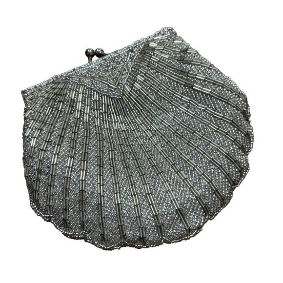 Silver beaded clamshell evening bag dressy prom wedding purse chain kiss clasp - Picture 1 of 9
